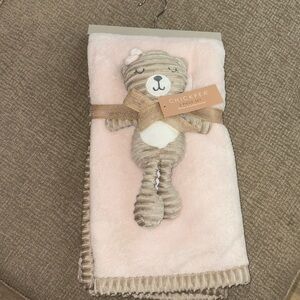 Chickpea Blanket and Stuffed Animal Set